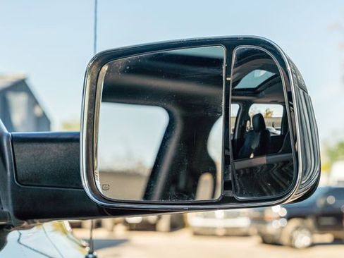 Used 2015 RAM 3500 Laramie w/ Cold Weather Group image 13