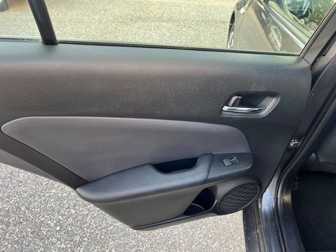 Used 2020 Toyota Prius Prime XLE image 19