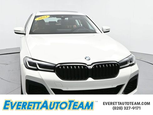 Used 2023 BMW 540i w/ M Sport Package image 1