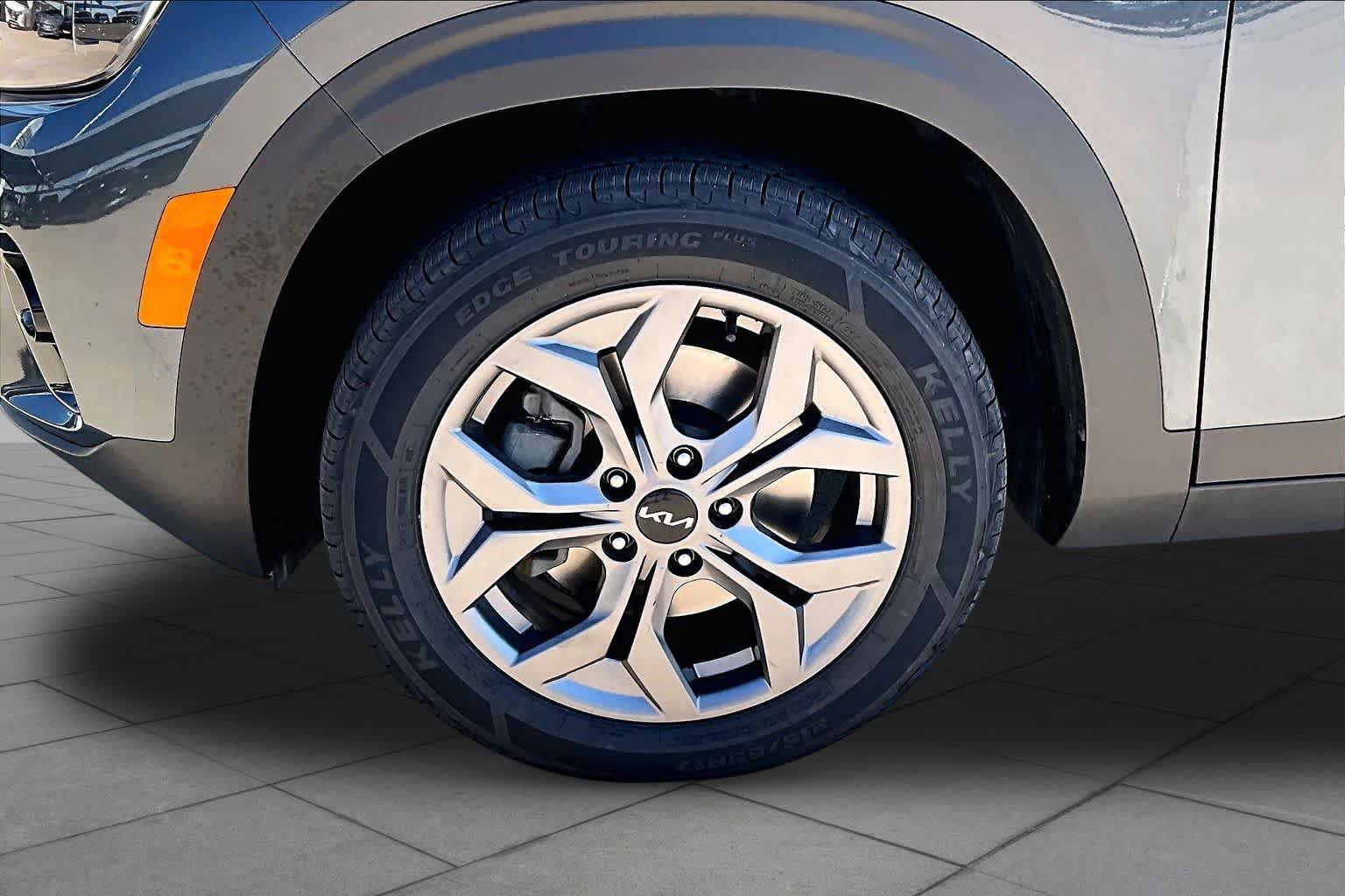 Used 2024 Kia Seltos S AWD/4WD image 10