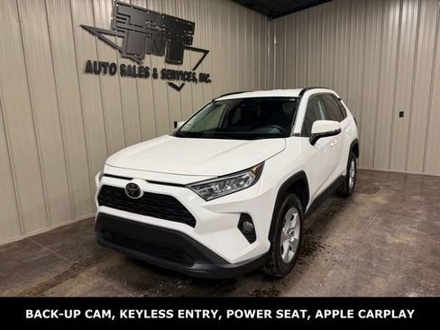 Used 2021 Toyota RAV4 XLE image 1