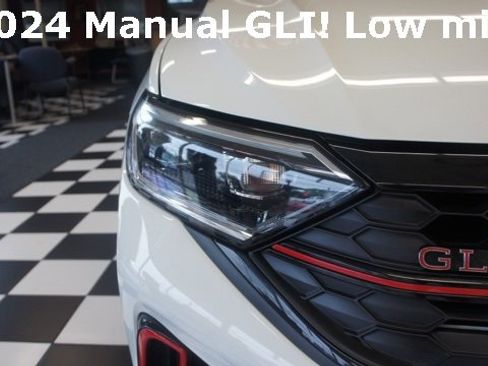 Used 2024 Volkswagen Jetta GLI 40th Anniversary Edition image 52