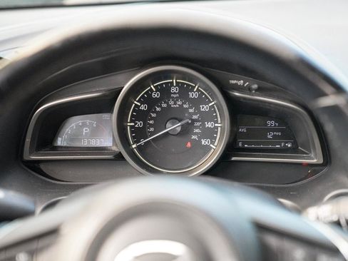 Used 2018 MAZDA MAZDA3 Touring FWD image 39