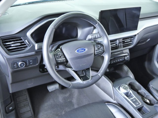 Certified 2024 Ford Escape Platinum AWD/4WD image 21