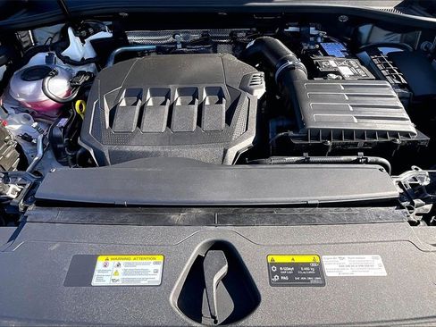 New 2025 Audi Q3 2.0T Premium image 12