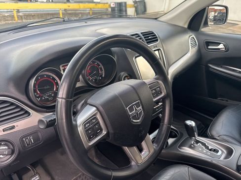 Used 2018 Dodge Journey Crossroad w/ Nav & Sun Group FWD image 12