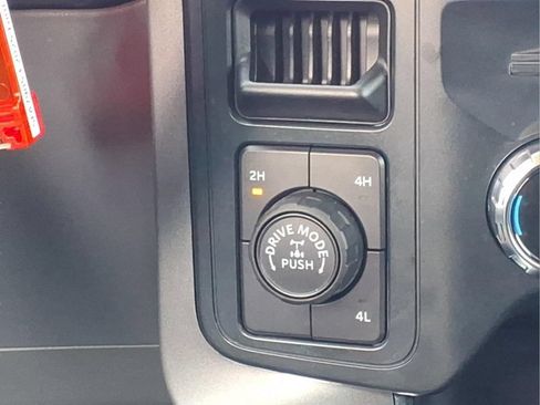 Used 2025 Ford F150 XLT w/ Equipment Group 301A Standard AWD/4WD image 17