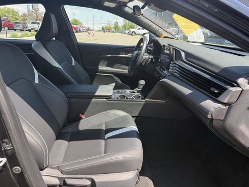 Used 2025 Toyota Camry SE FWD image 12