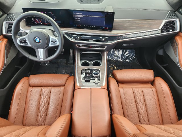Used 2026 BMW X7 xDrive40i w/ Executive Package AWD/4WD image 27