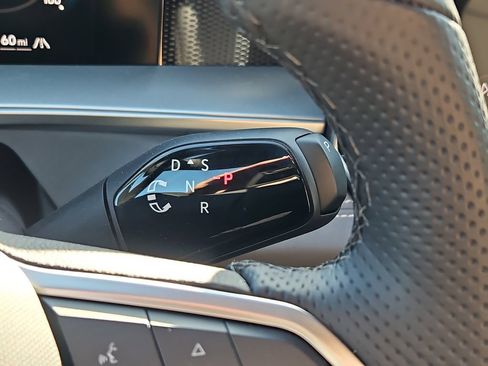 New 2025 Volkswagen Tiguan SE R-Line AWD/4WD image 18