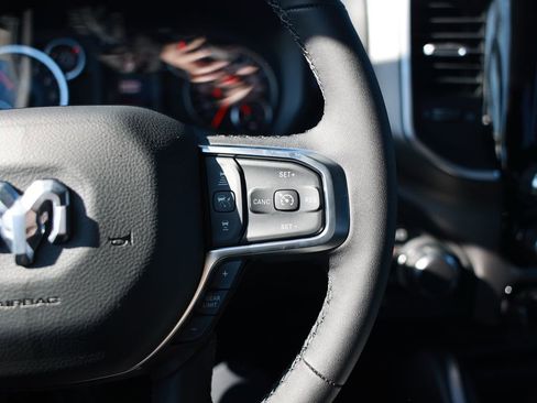 New 2026 RAM 1500 4x4 Crew Cab image 18