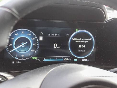 Used 2024 Hyundai Elantra Limited FWD image 29