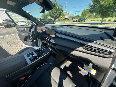 New 2026 Buick Enclave Sport Touring w/ Power Package image 29