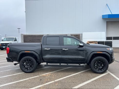Used 2024 GMC Canyon Denali w/ LPO, Denali Black Edition image 7