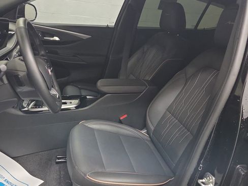 Used 2025 Buick Envista Avenir image 9
