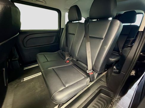 Used 2018 Mercedes-Benz Metris Passenger image 13