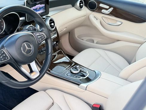 Used 2017 Mercedes-Benz GLC 300 image 14