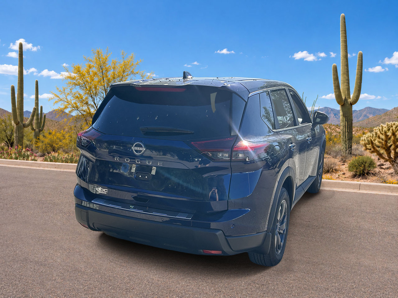 Used 2026 Nissan Rogue SV FWD image 5