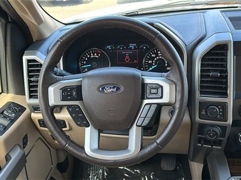 Certified 2019 Ford F150 Lariat image 23