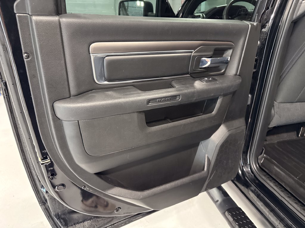 Used 2022 RAM 1500 Warlock w/ Electronics Group AWD/4WD image 38