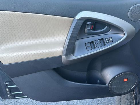 Used 2010 Toyota RAV4 Limited image 4