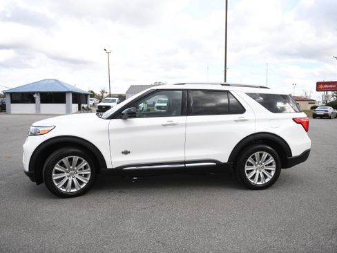 Used 2024 Ford Explorer King Ranch w/ Technology Package image 7