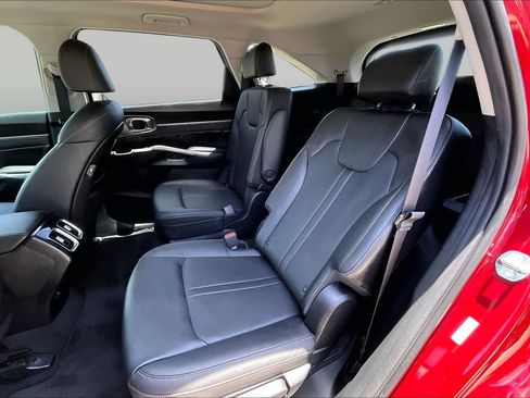 Used 2023 Kia Sorento SX AWD/4WD image 21