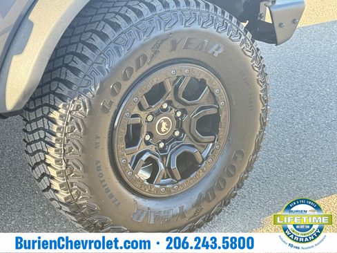 Used 2022 Ford Bronco Wildtrak image 30