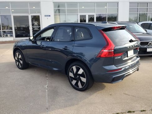Certified 2025 Volvo XC60 T8 Plus w/ Protection Package Premier image 8