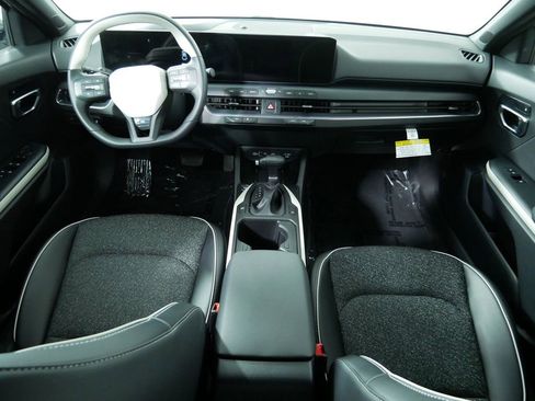 Certified 2025 Kia K4 GT-Line FWD image 19