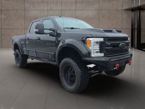 Used 2019 Ford F250 Lariat w/ Lariat Ultimate Package image 3