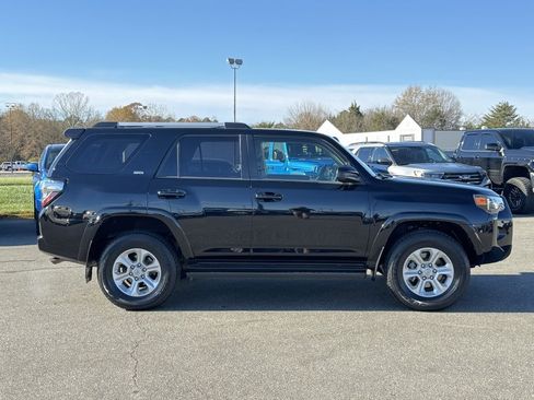 Used 2020 Toyota 4Runner SR5 image 8