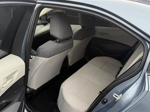 Used 2022 Toyota Corolla LE image 18
