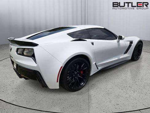 Used 2019 Chevrolet Corvette Z06 RWD image 8