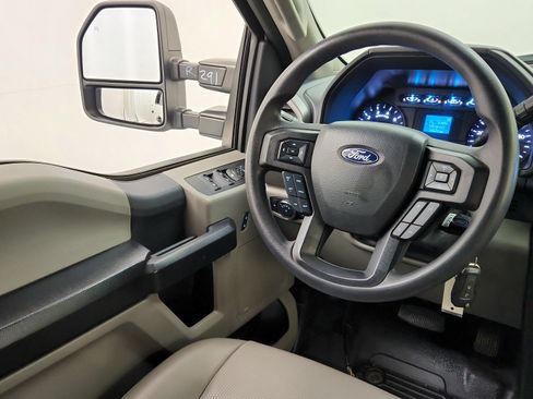 Used 2022 Ford F350 XL w/ Power Equipment Group AWD/4WD image 16