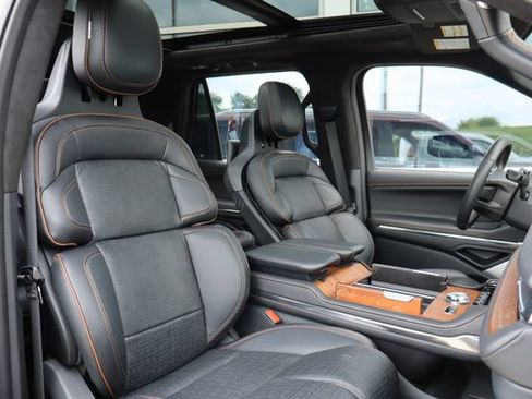 Used 2025 Lincoln Navigator Black Label AWD/4WD image 46