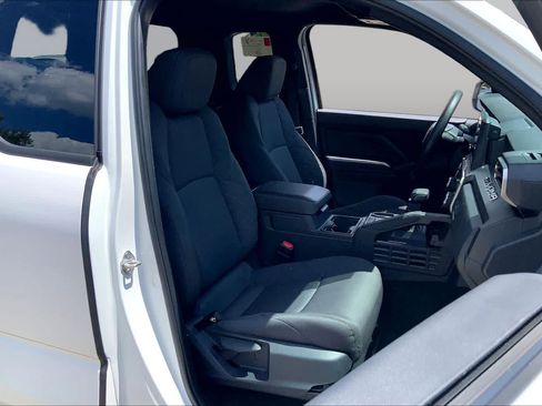 Used 2025 Toyota Tacoma SR RWD image 9