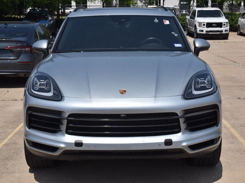 Used 2022 Porsche Cayenne AWD/4WD image 3