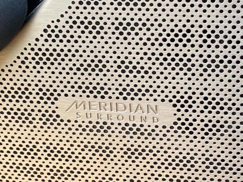 Used 2023 Land Rover Range Rover Velar R-Dynamic S image 19