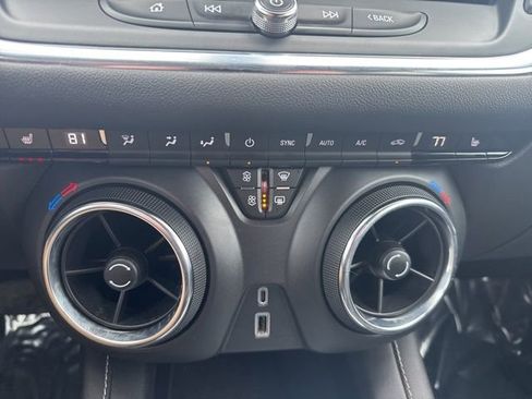 Used 2025 Chevrolet Blazer LT AWD/4WD image 20