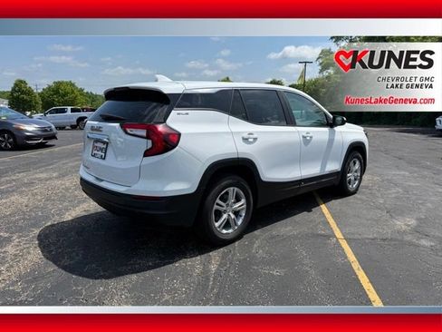 Used 2024 GMC Terrain SLE FWD image 4