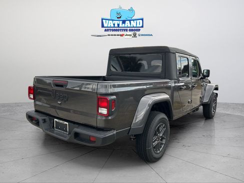 New 2026 Jeep Gladiator Sport image 5