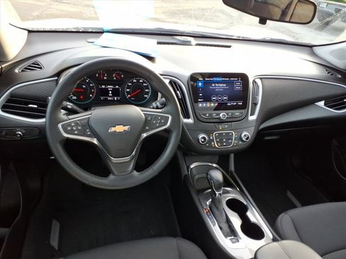 Used 2023 Chevrolet Malibu LT w/ Sport Edition image 9