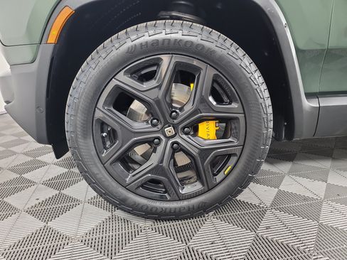Used 2022 Rivian R1S Launch Edition AWD/4WD image 9