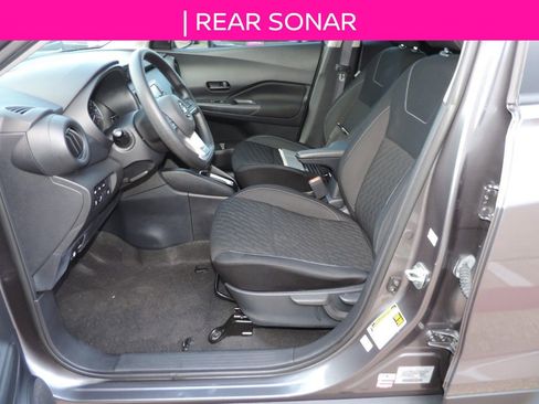 Used 2021 Nissan Kicks S FWD image 16