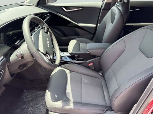 New 2026 Kia Niro EX FWD image 18