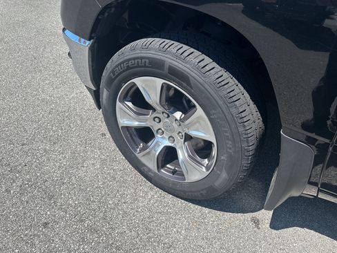 Used 2020 RAM 1500 Big Horn AWD/4WD image 13