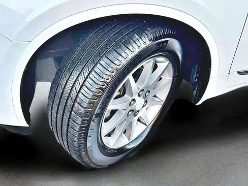 Used 2017 Buick Enclave Leather image 29