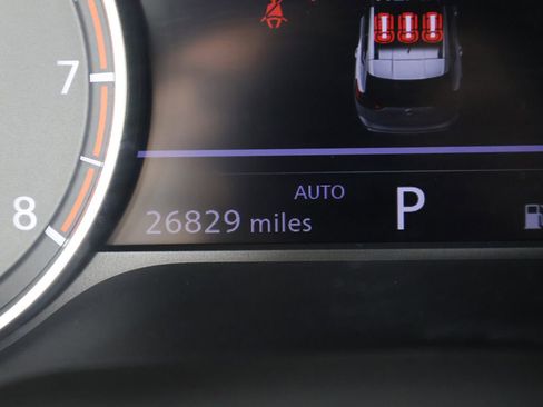 Used 2024 Nissan Rogue SV image 35