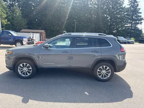 Used 2021 Jeep Cherokee Latitude Lux w/ Sun & Sound Group AWD/4WD image 17